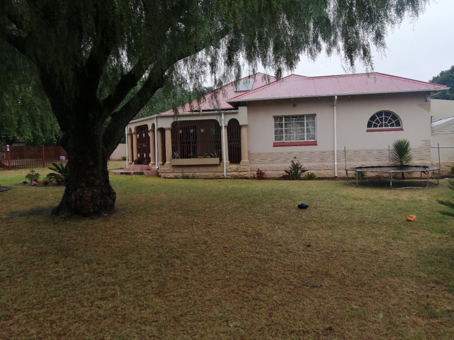 3 Bedroom Property for Sale in Selection Park Gauteng