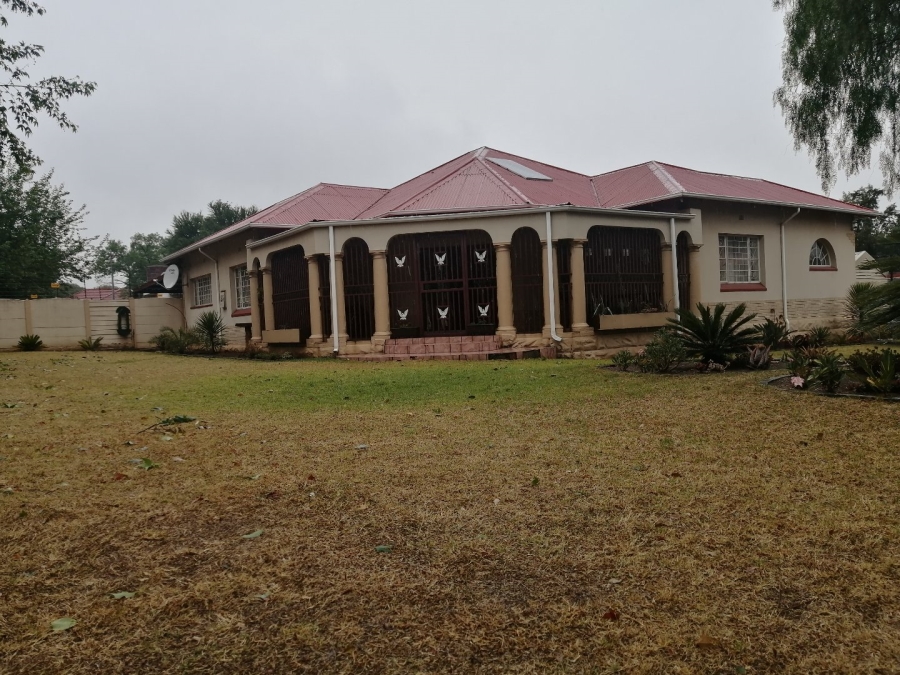 3 Bedroom Property for Sale in Selection Park Gauteng