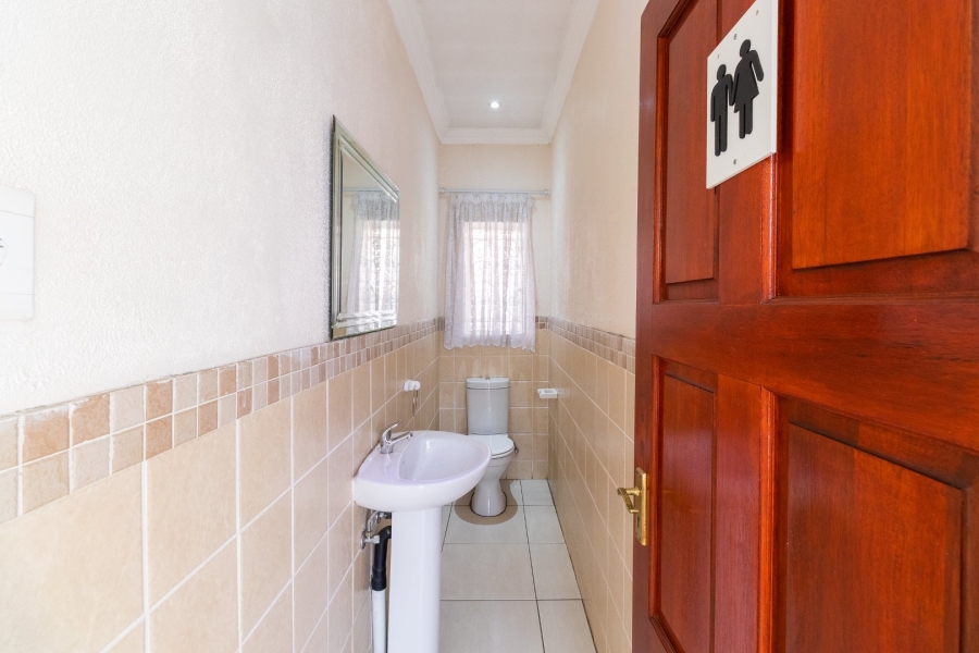 8 Bedroom Property for Sale in Witfield Gauteng