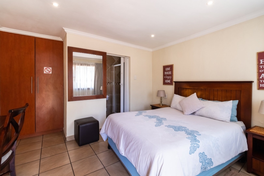 8 Bedroom Property for Sale in Witfield Gauteng