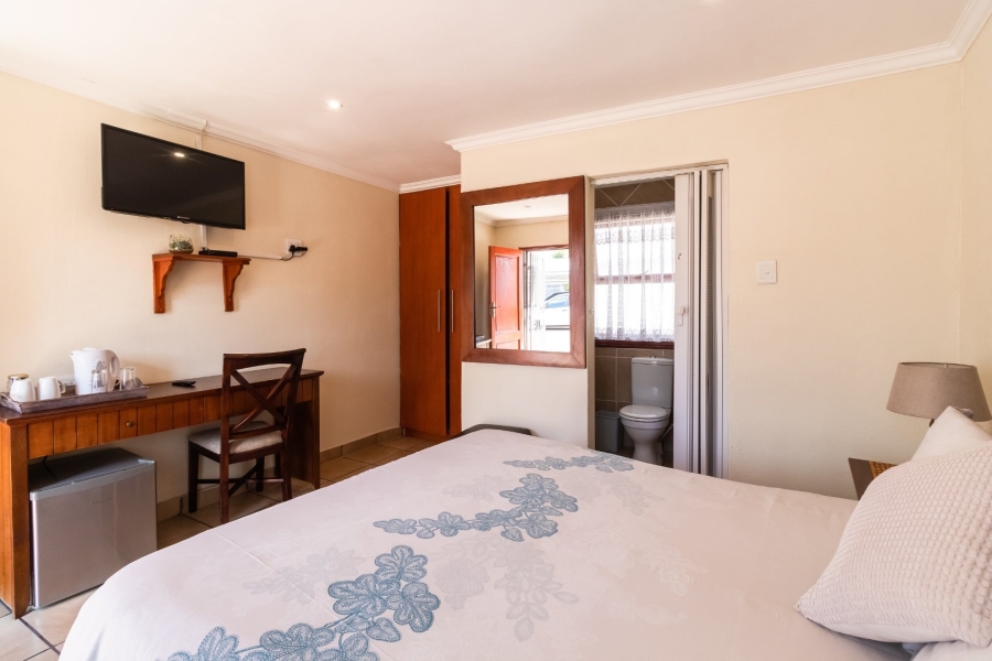 8 Bedroom Property for Sale in Witfield Gauteng