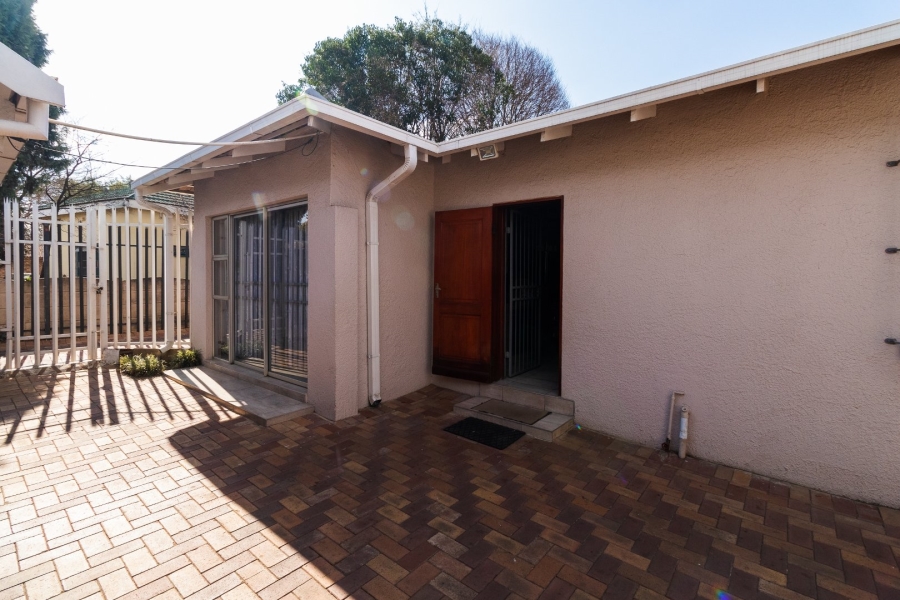 8 Bedroom Property for Sale in Witfield Gauteng