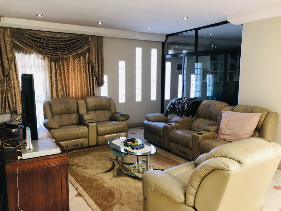 4 Bedroom Property for Sale in Lenasia Ext 5 Gauteng