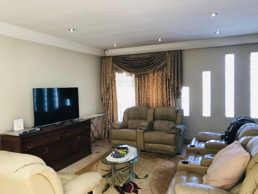 4 Bedroom Property for Sale in Lenasia Ext 5 Gauteng