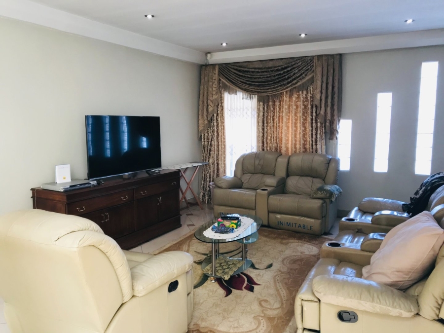 4 Bedroom Property for Sale in Lenasia Ext 5 Gauteng