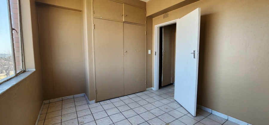 To Let 2 Bedroom Property for Rent in Forest Hill Gauteng