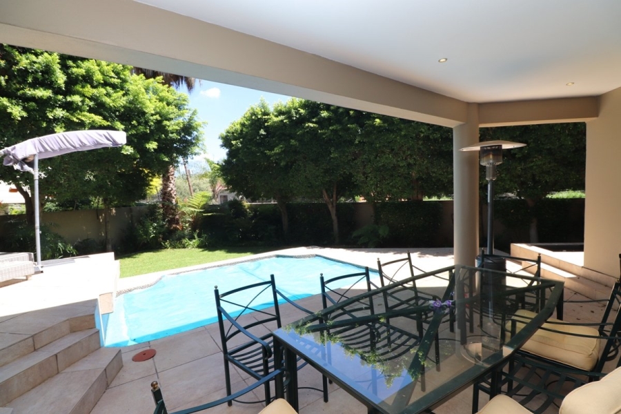 To Let 3 Bedroom Property for Rent in Benmore Gardens Gauteng