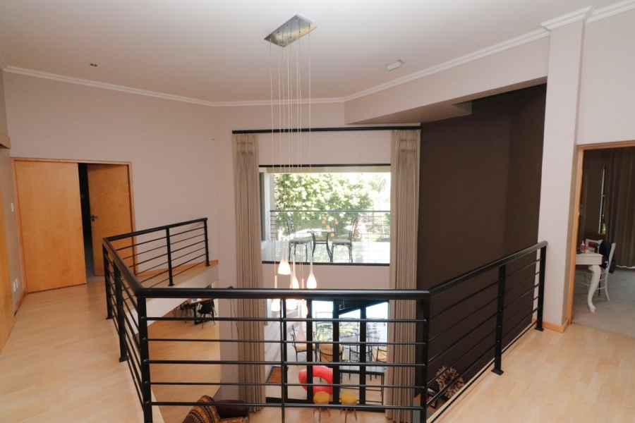 To Let 3 Bedroom Property for Rent in Benmore Gardens Gauteng