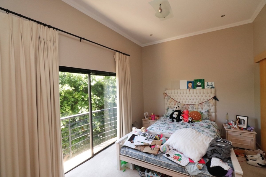 To Let 3 Bedroom Property for Rent in Benmore Gardens Gauteng