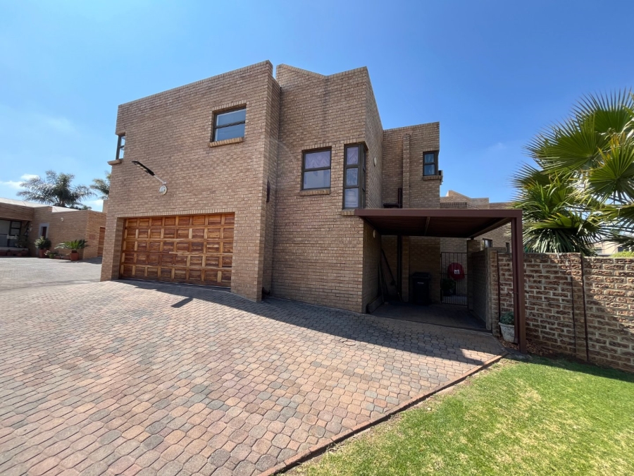 2 Bedroom Property for Sale in Meyersdal Gauteng