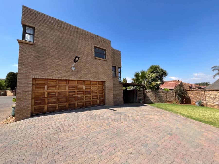 2 Bedroom Property for Sale in Meyersdal Gauteng