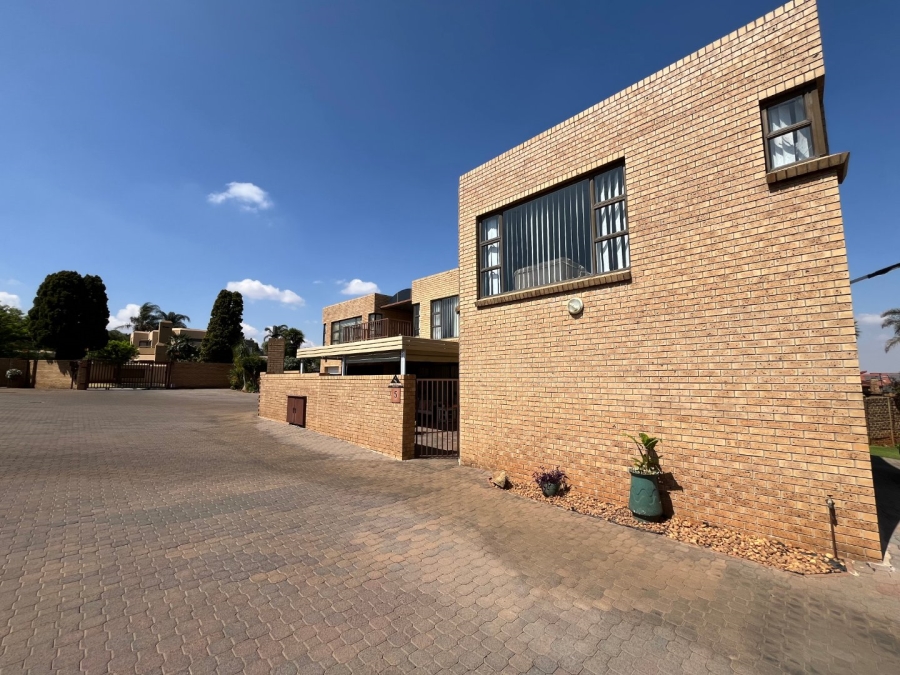 2 Bedroom Property for Sale in Meyersdal Gauteng