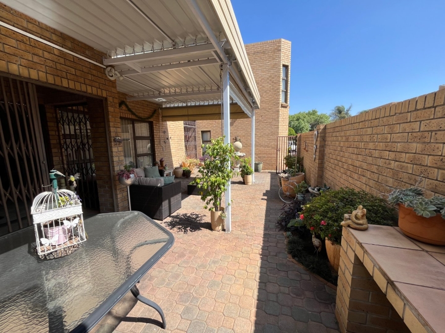 2 Bedroom Property for Sale in Meyersdal Gauteng