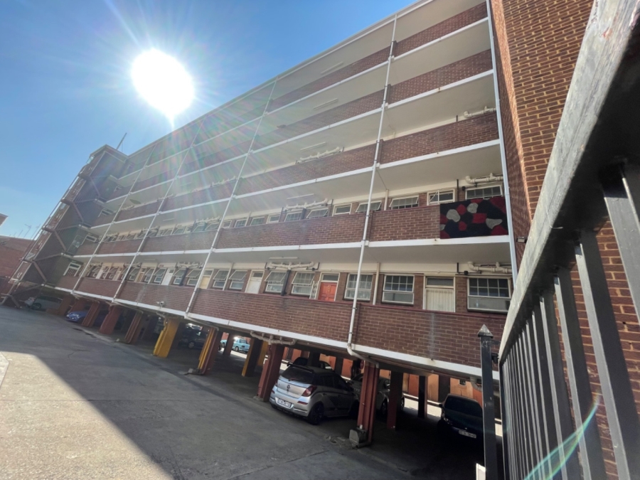 1 Bedroom Property for Sale in Sunnyside Gauteng