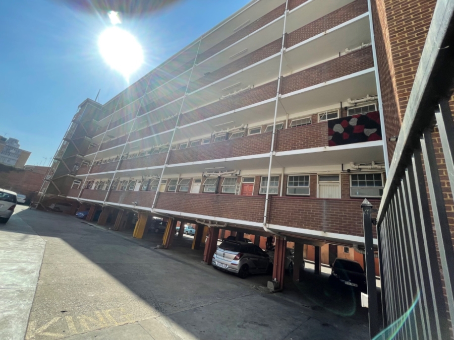 1 Bedroom Property for Sale in Sunnyside Gauteng