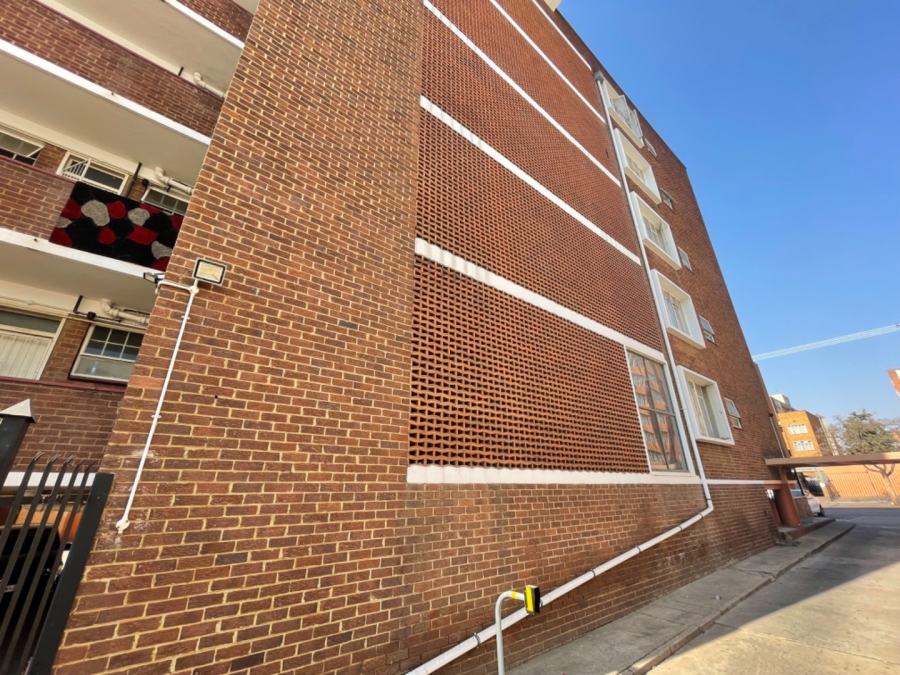 1 Bedroom Property for Sale in Sunnyside Gauteng