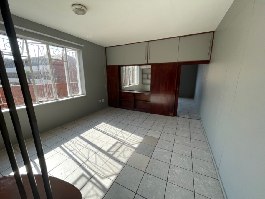 1 Bedroom Property for Sale in Sunnyside Gauteng