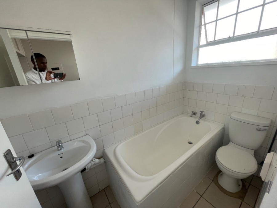 1 Bedroom Property for Sale in Sunnyside Gauteng