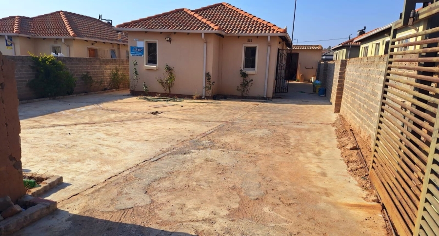 3 Bedroom Property for Sale in Glenway Estate Gauteng