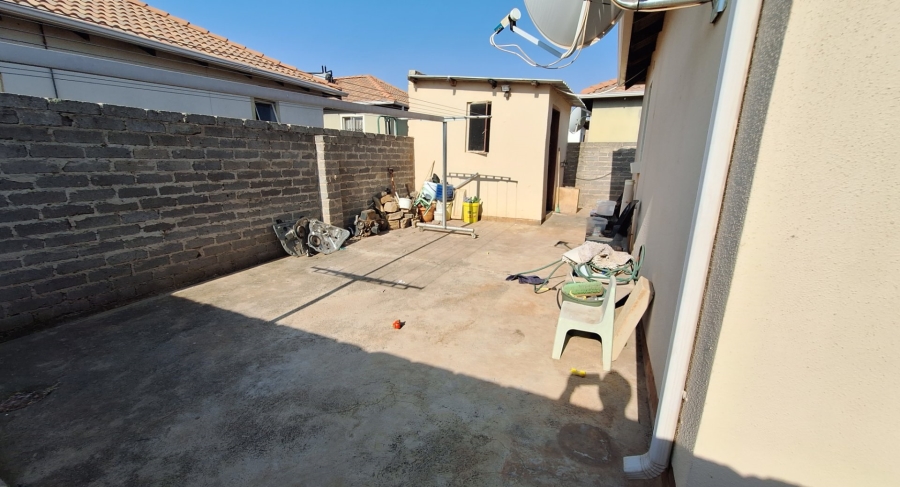 3 Bedroom Property for Sale in Glenway Estate Gauteng