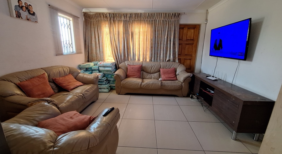 3 Bedroom Property for Sale in Glenway Estate Gauteng