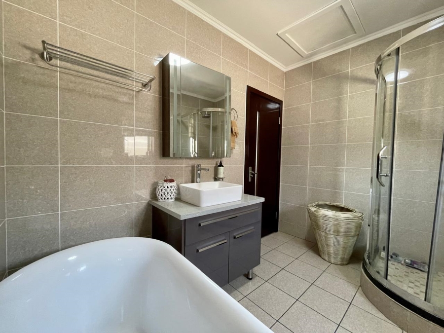 2 Bedroom Property for Sale in Carlswald Gauteng