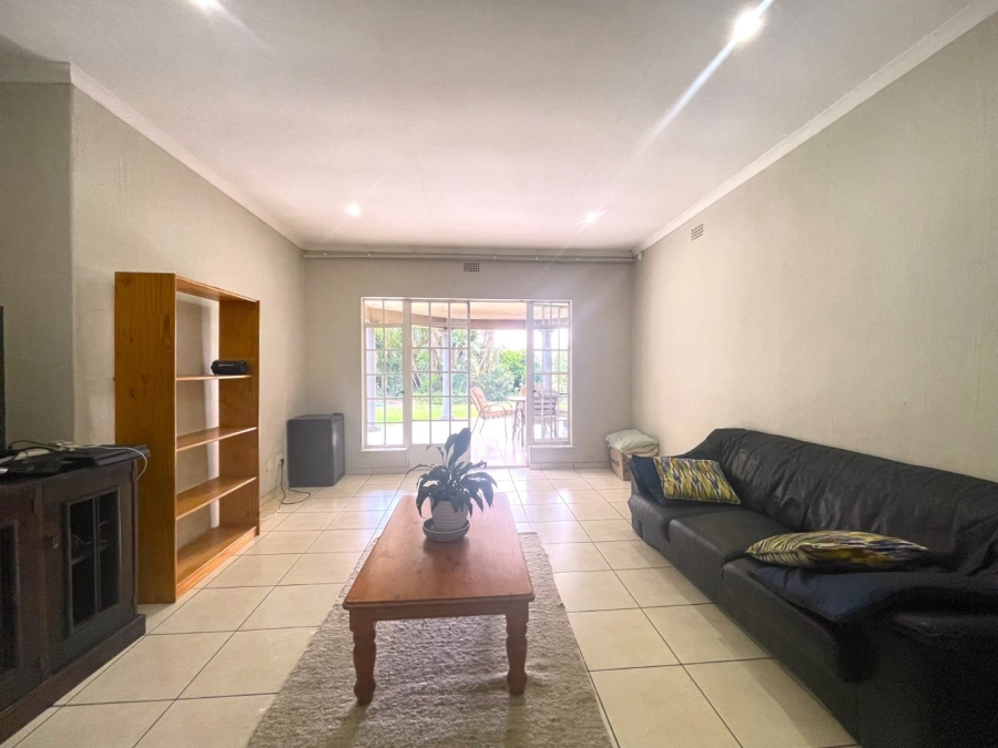 To Let 4 Bedroom Property for Rent in Gallo Manor Gauteng