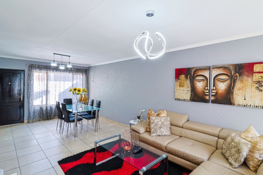 2 Bedroom Property for Sale in Radiokop Gauteng