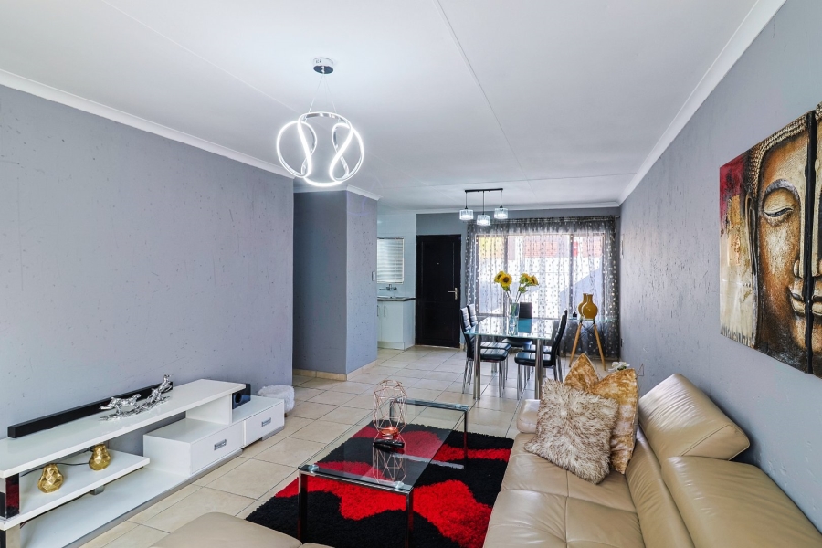 2 Bedroom Property for Sale in Radiokop Gauteng