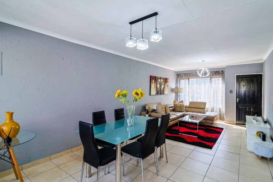 2 Bedroom Property for Sale in Radiokop Gauteng