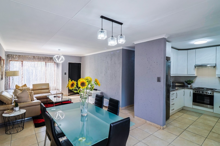 2 Bedroom Property for Sale in Radiokop Gauteng