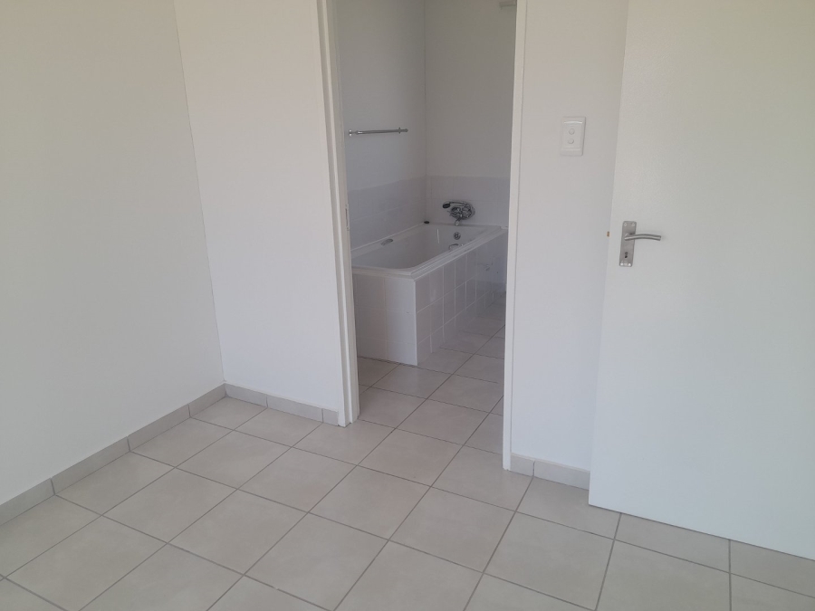 3 Bedroom Property for Sale in Windmill Park Gauteng