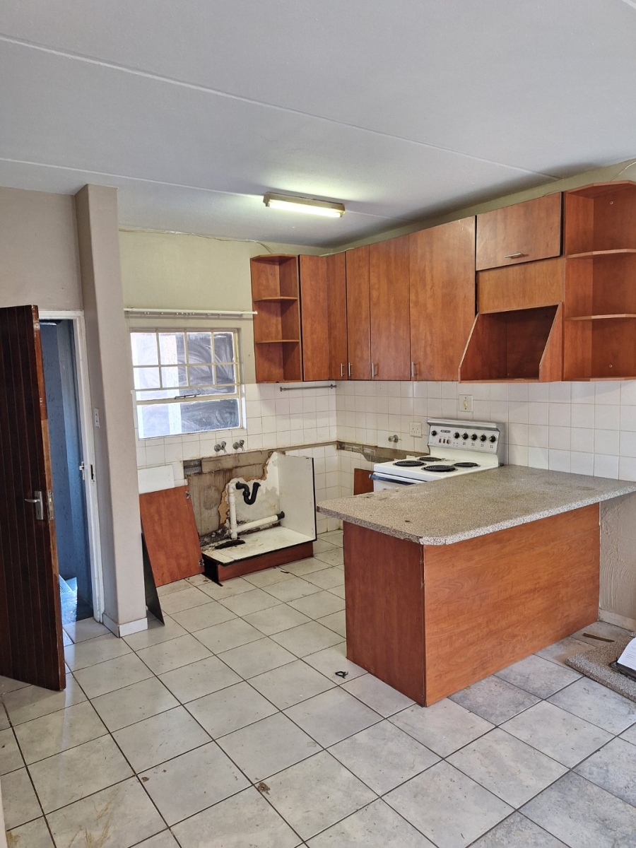 3 Bedroom Property for Sale in Die Hoewes Gauteng