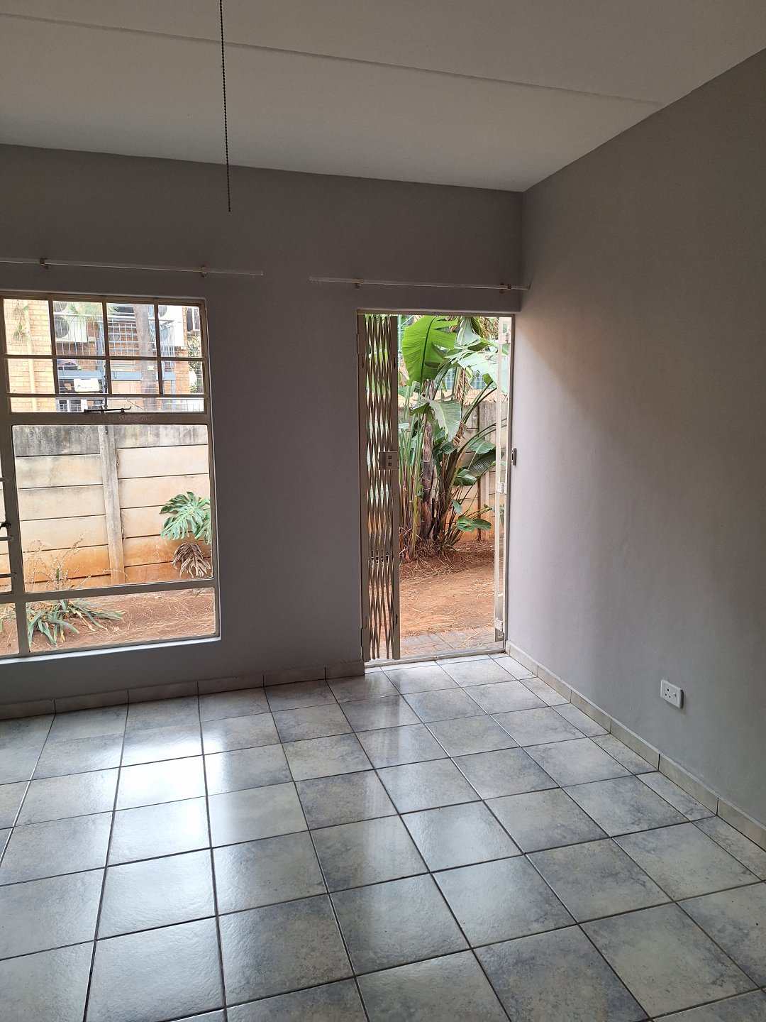 3 Bedroom Property for Sale in Die Hoewes Gauteng