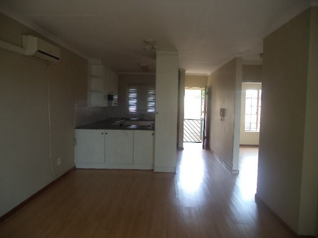 To Let 2 Bedroom Property for Rent in Faerie Glen Gauteng