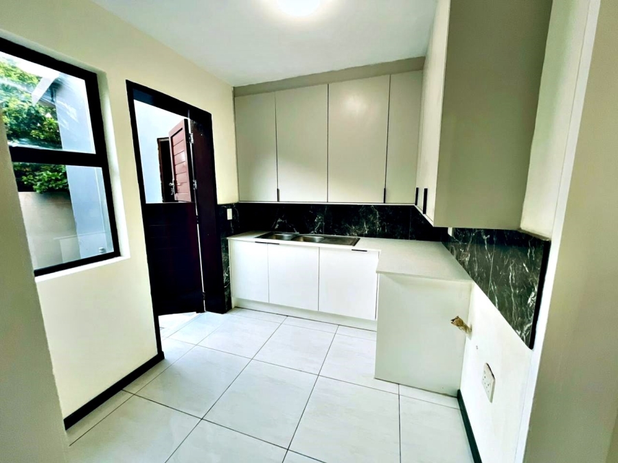 5 Bedroom Property for Sale in Amberfield Valley Gauteng