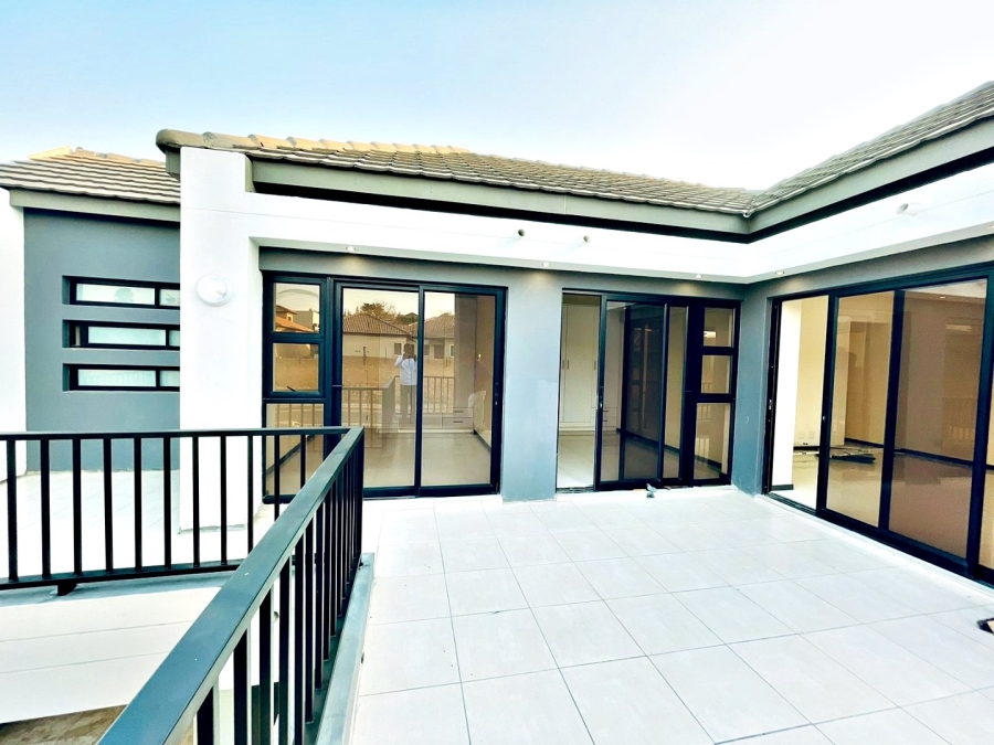 5 Bedroom Property for Sale in Amberfield Valley Gauteng