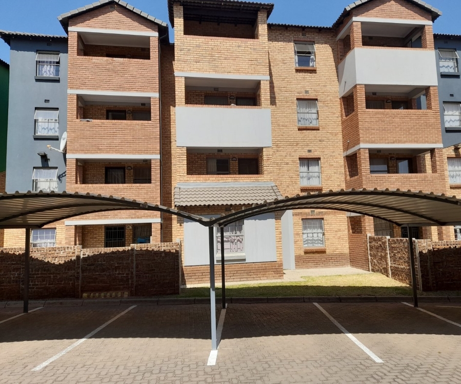 2 Bedroom Property for Sale in Heuweloord Gauteng