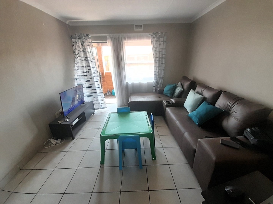 2 Bedroom Property for Sale in Heuweloord Gauteng