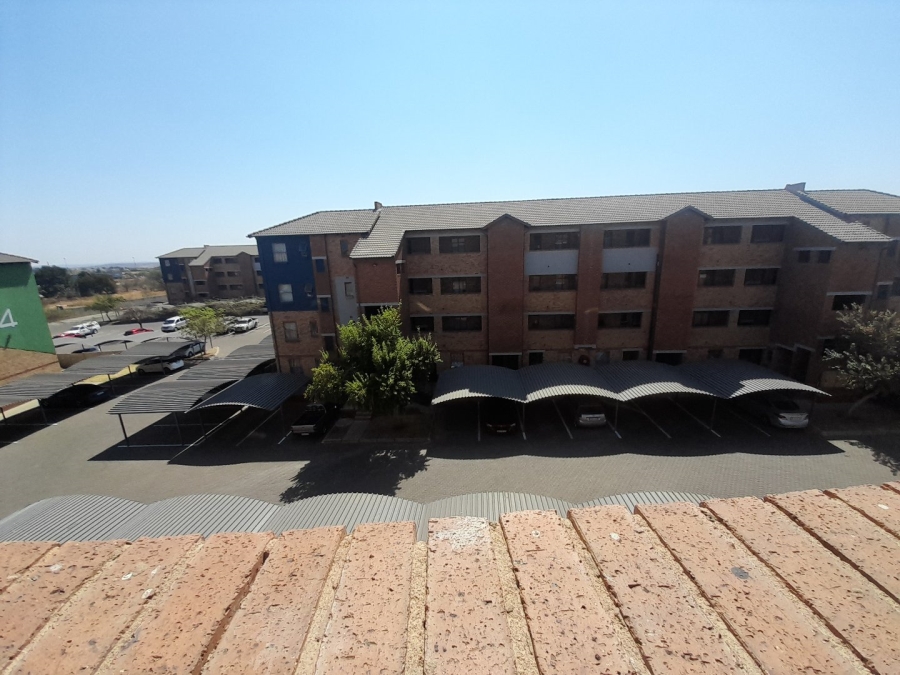 2 Bedroom Property for Sale in Heuweloord Gauteng