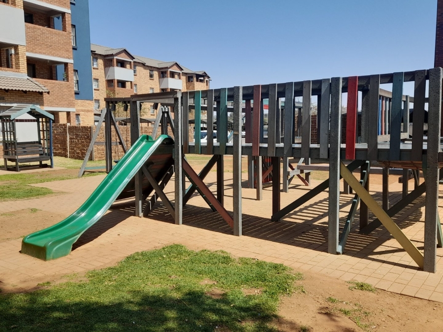 2 Bedroom Property for Sale in Heuweloord Gauteng