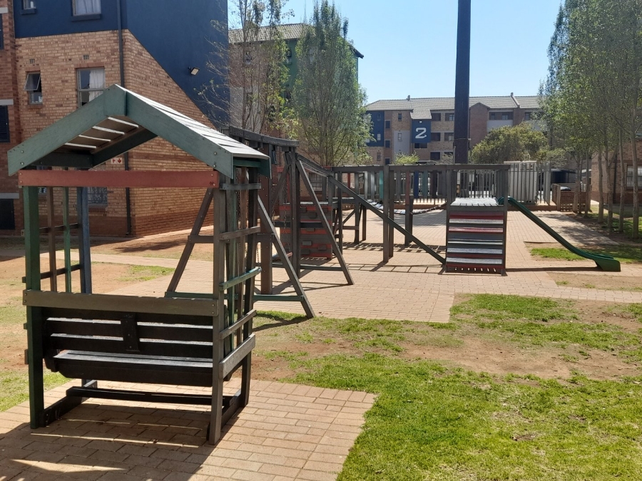 2 Bedroom Property for Sale in Heuweloord Gauteng