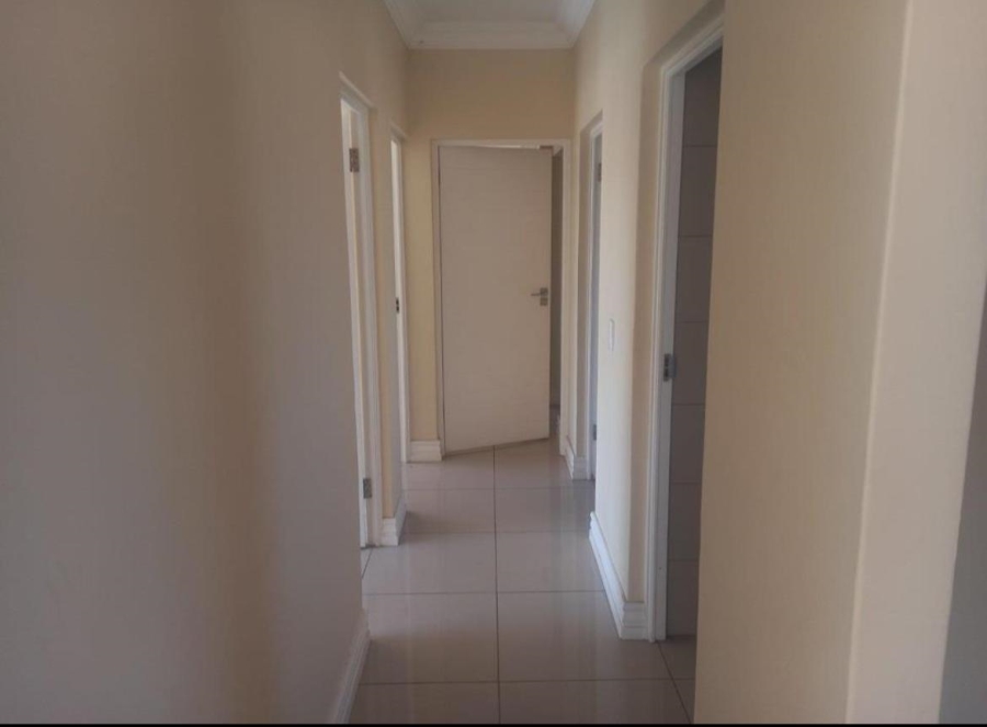 3 Bedroom Property for Sale in Windmill Park Gauteng