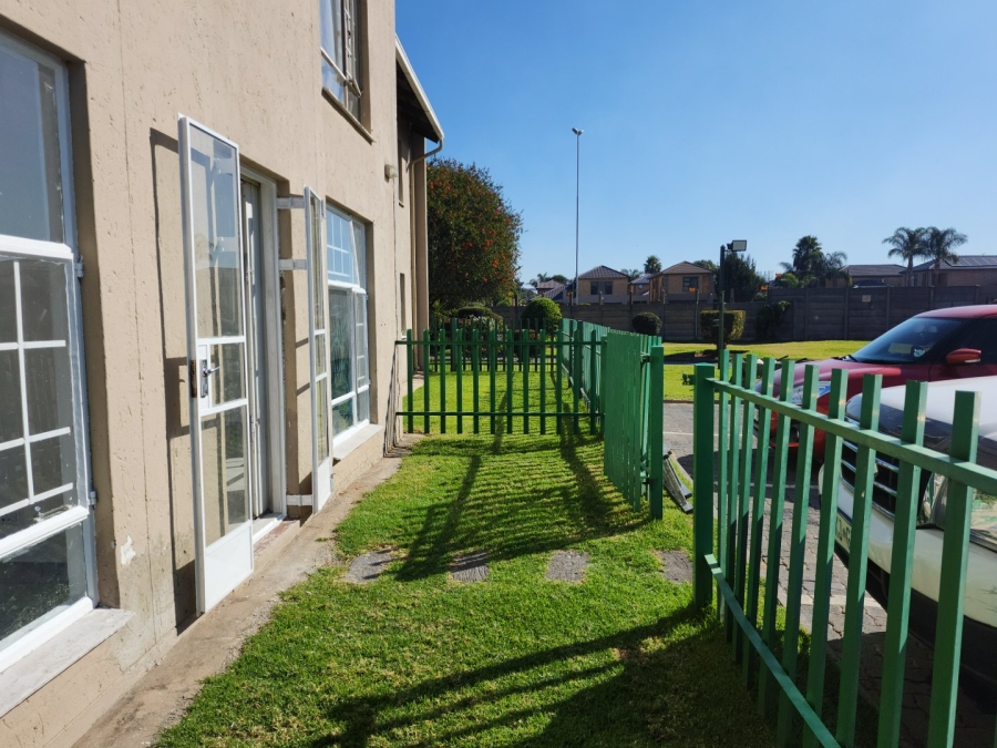 2 Bedroom Property for Sale in Ravenswood Gauteng