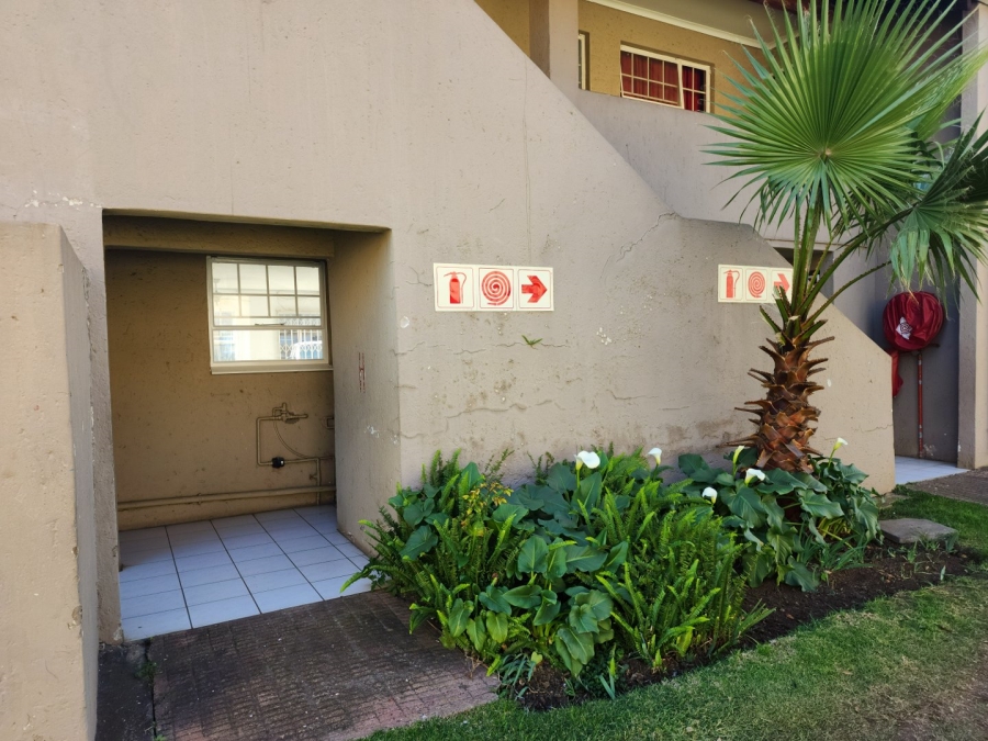 2 Bedroom Property for Sale in Ravenswood Gauteng