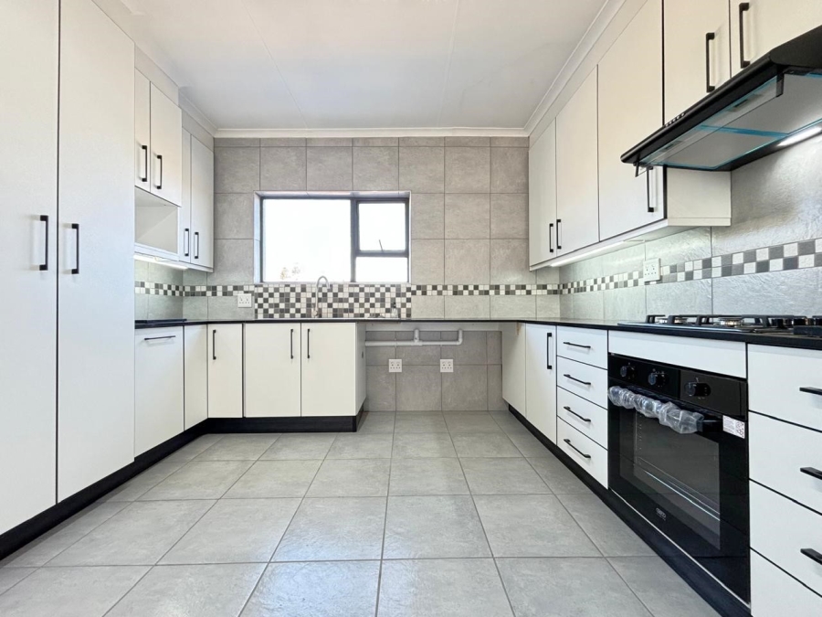 2 Bedroom Property for Sale in Sunninghill Gauteng