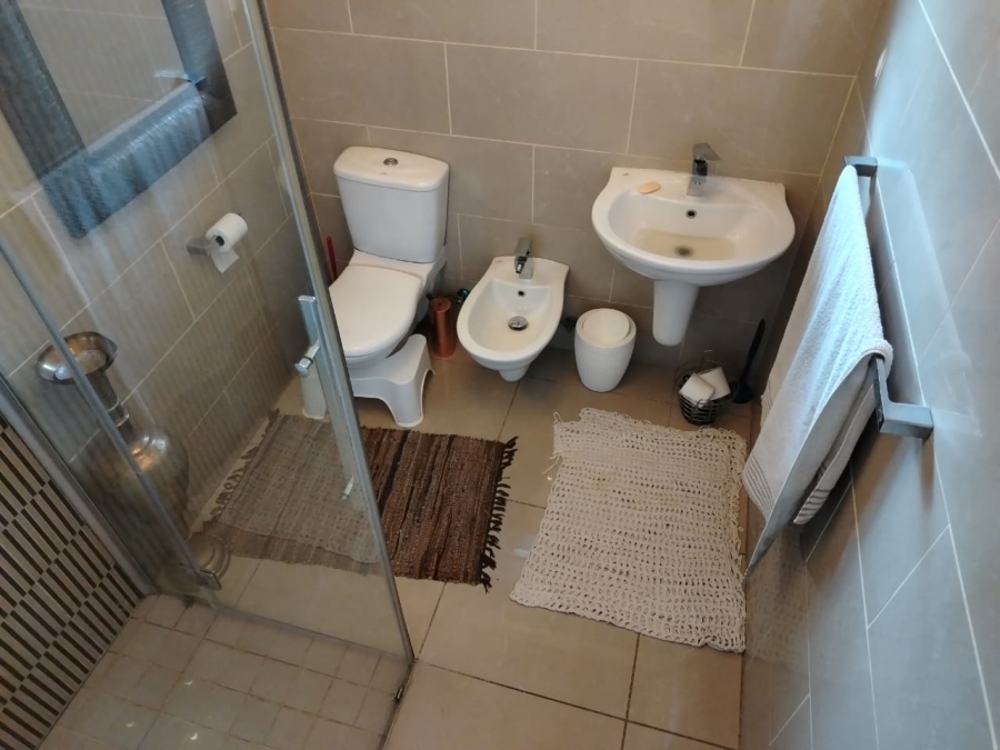 To Let 4 Bedroom Property for Rent in Kew Gauteng