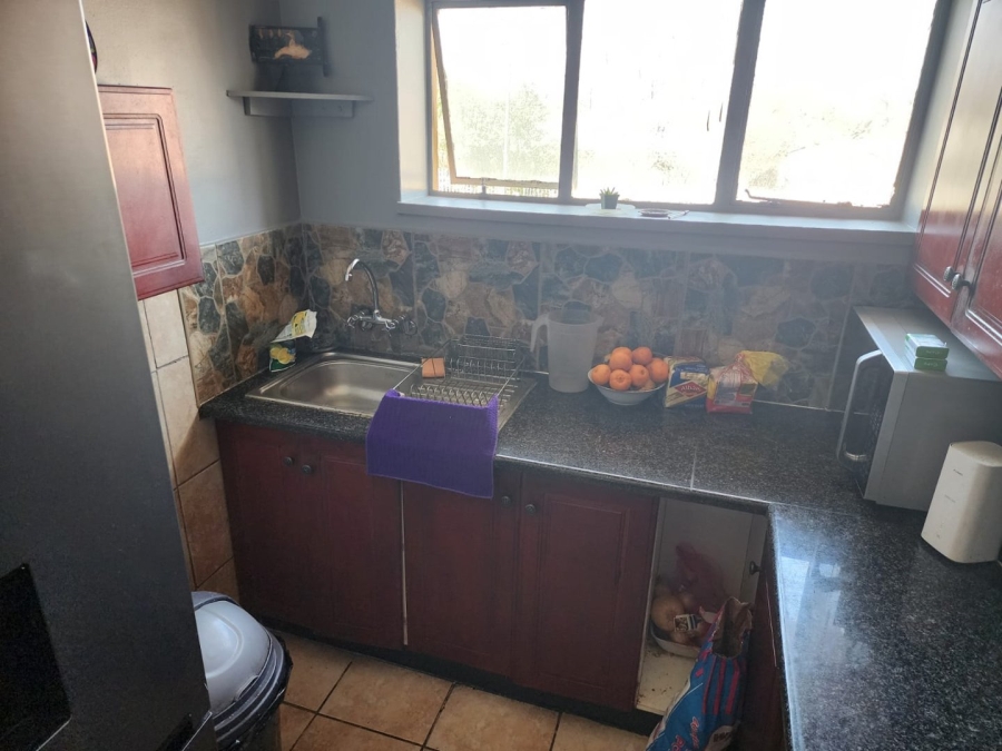 To Let 2 Bedroom Property for Rent in Malvern East Gauteng