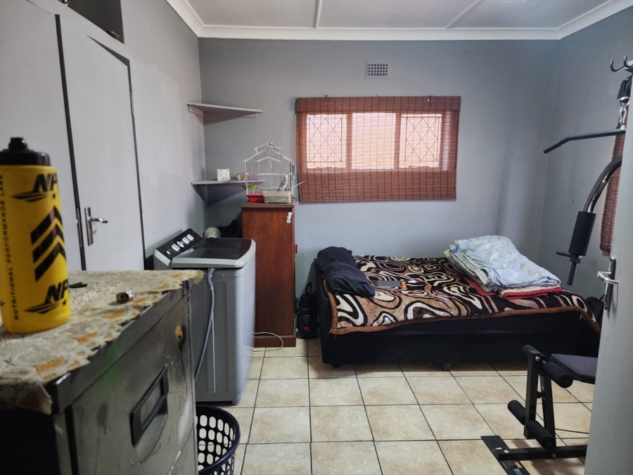 To Let 2 Bedroom Property for Rent in Malvern East Gauteng