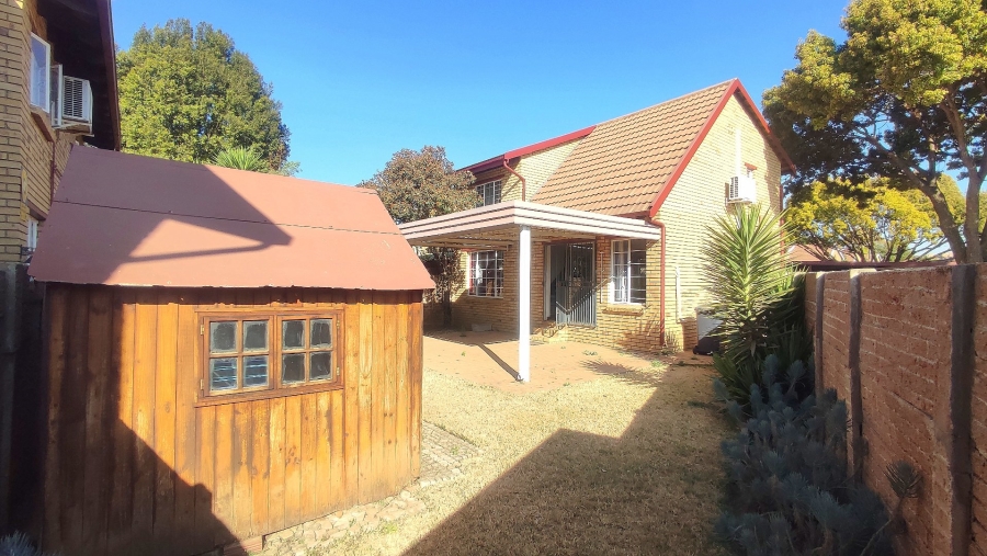 2 Bedroom Property for Sale in Celtisdal Gauteng